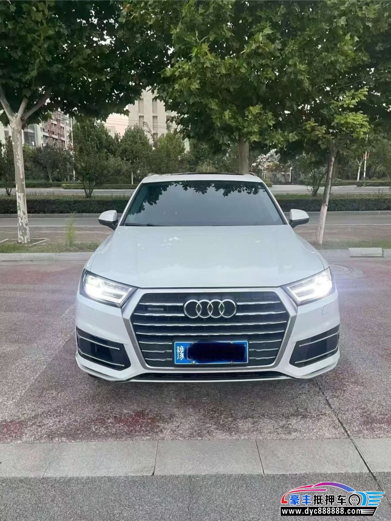 17年奥迪Q7轿车抵押车出售