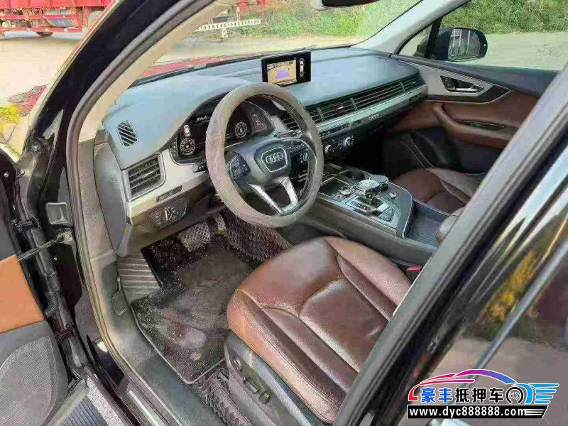 16年奥迪Q7轿车抵押车出售