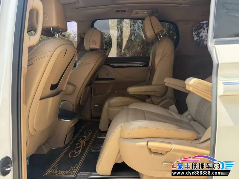 20年别克GL8轿车抵押车出售