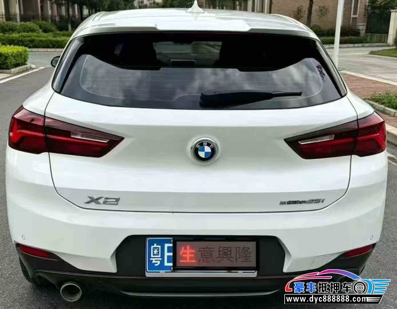 20年宝马X2轿车抵押车出售