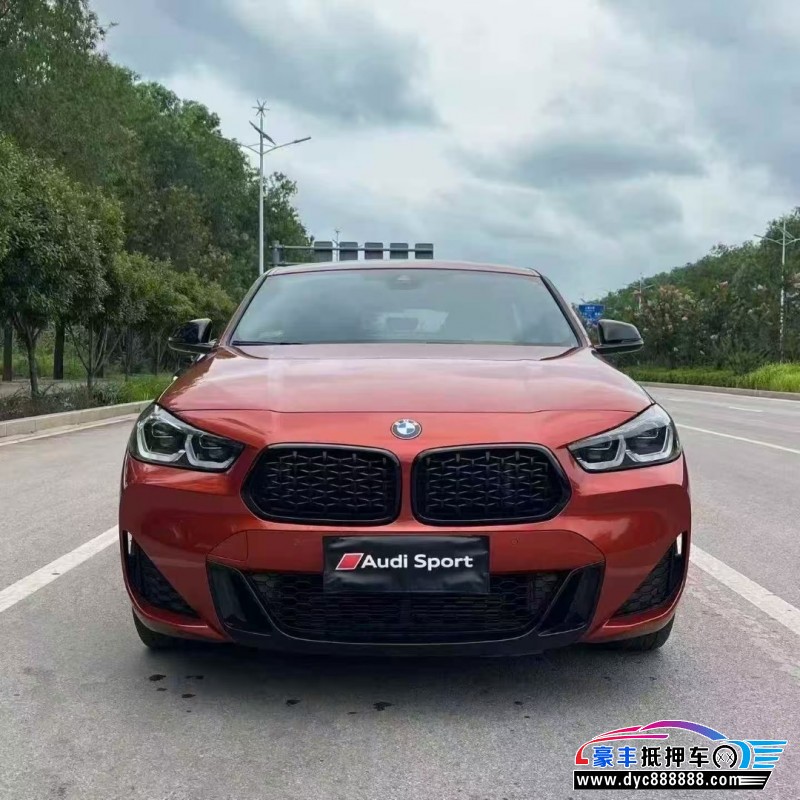 抵押车出售22年宝马X2轿车
