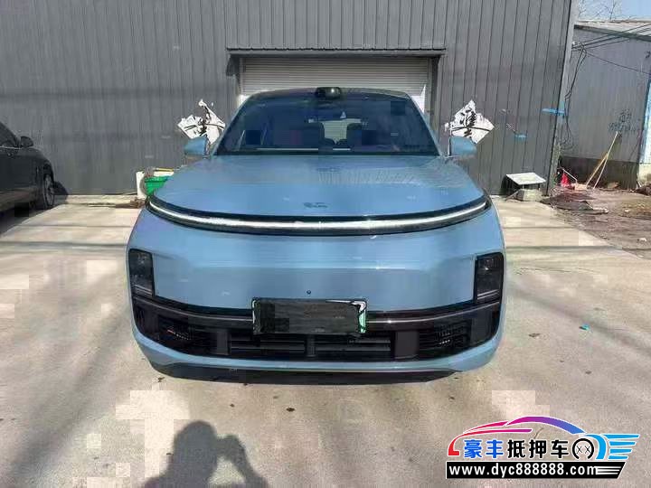 抵押车出售22年理想L9轿车
