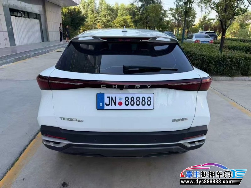 25年奇瑞瑞虎5x轿车抵押车出售