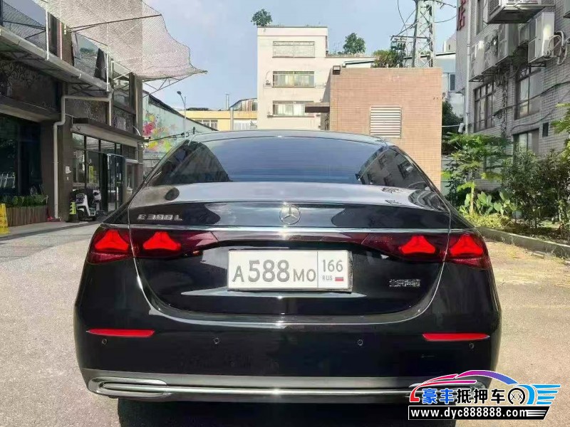 25年奔驰E轿车抵押车出售