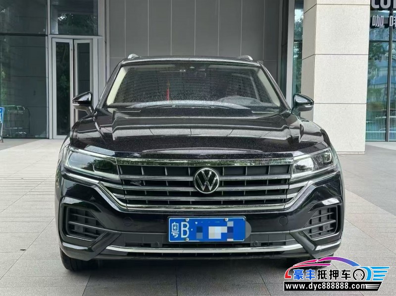抵押车出售23年大众途锐轿车