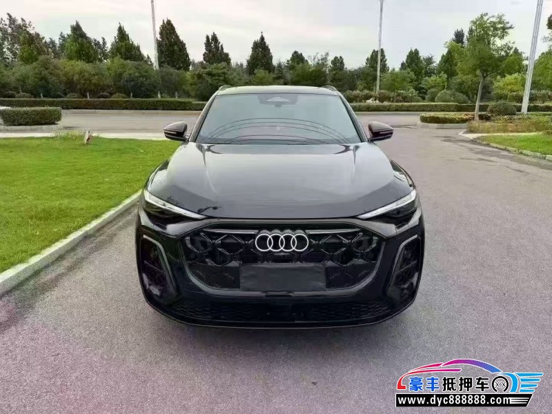 抵押车出售26年奥迪Q5轿车