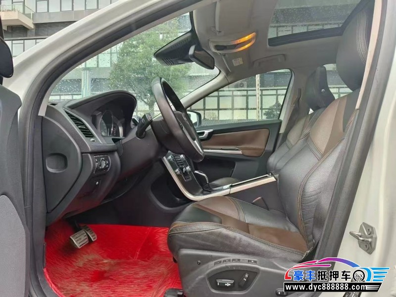 15年沃尔沃XC60轿车抵押车出售