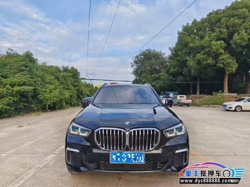 抵押车出售22年宝马X5轿车