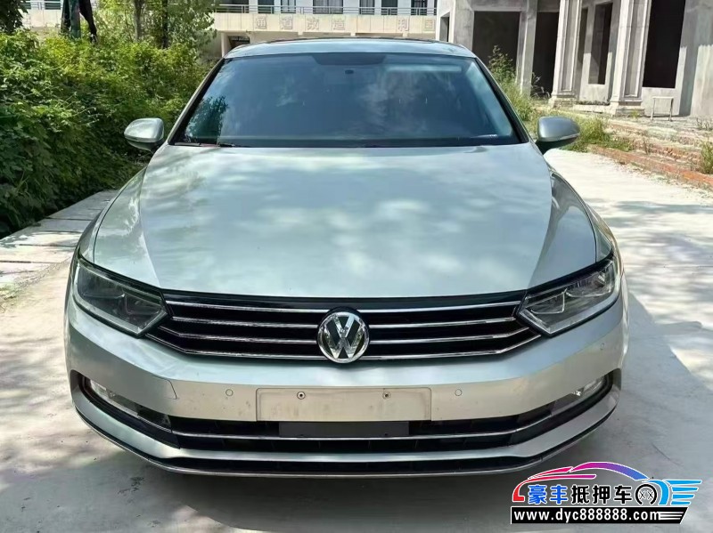 抵押车出售18年大众迈腾轿车
