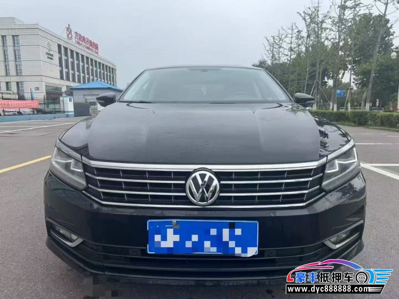 抵押车出售19年大众帕萨特轿车