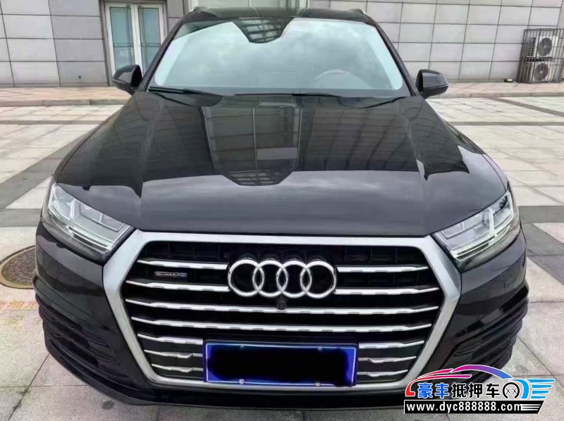 抵押车出售17年奥迪Q7轿车