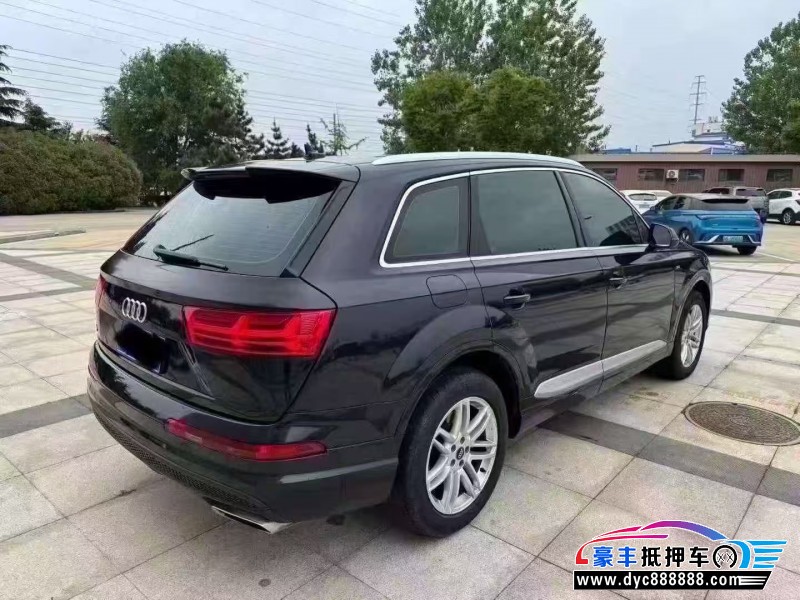 17年奥迪Q7轿车抵押车出售