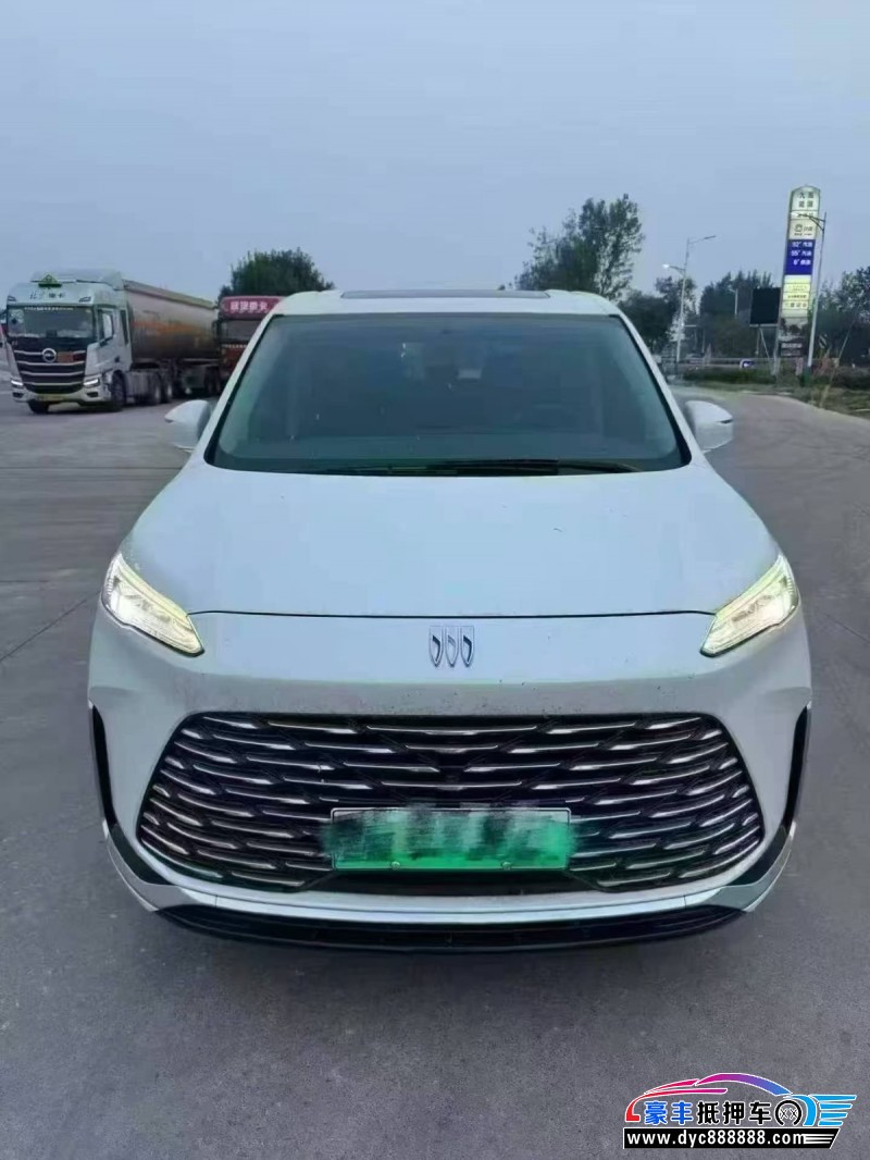 抵押车出售25年别克GL8轿车