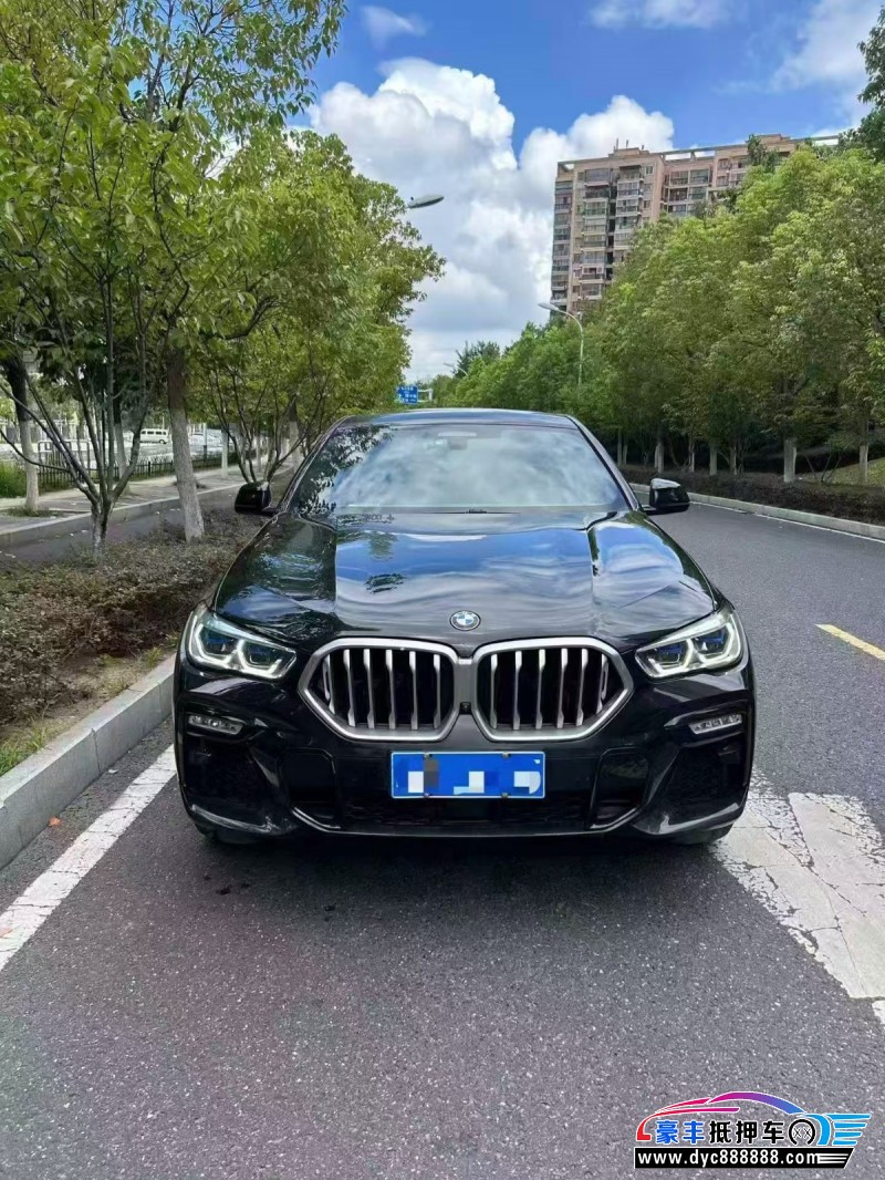 抵押车出售22年宝马X6轿车