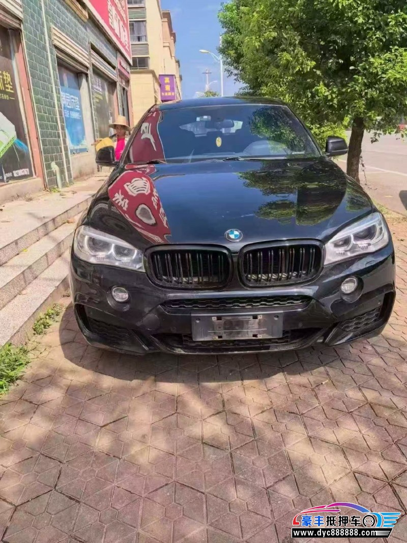 抵押车出售19年宝马X6轿车