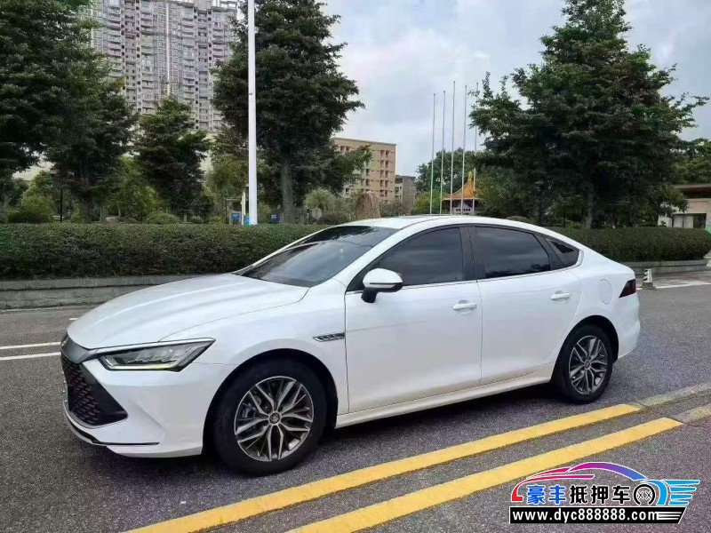 21年比亚迪秦轿车抵押车出售