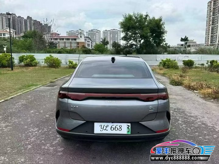 25年比亚迪秦轿车抵押车出售