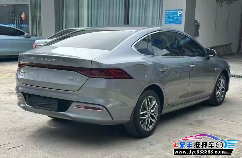 23年比亚迪秦轿车抵押车出售