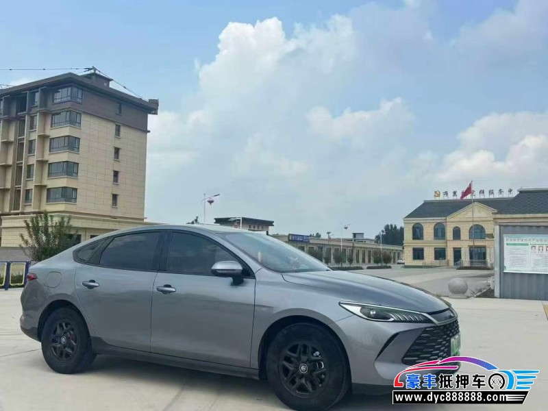 25年比亚迪秦轿车抵押车出售