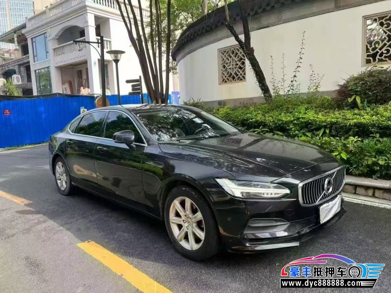 17年沃尔沃S90轿车抵押车出售