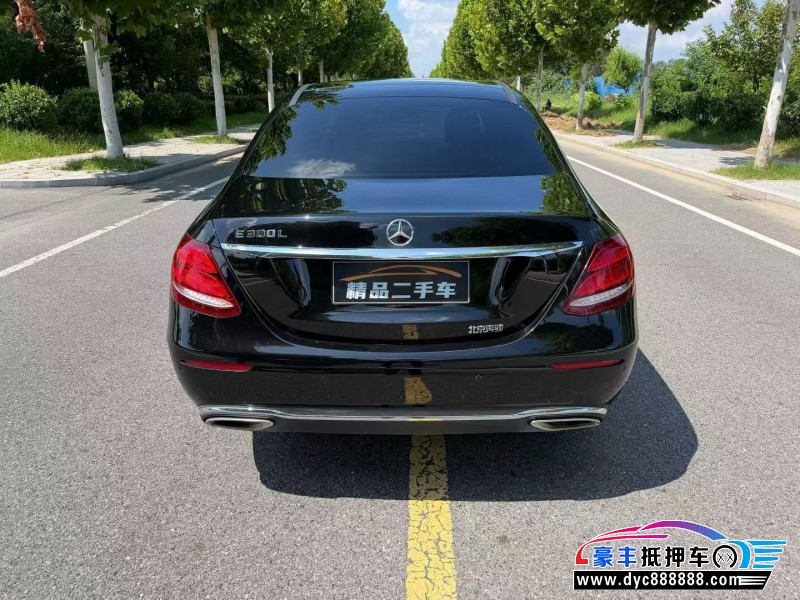 20年奔驰E轿车抵押车出售
