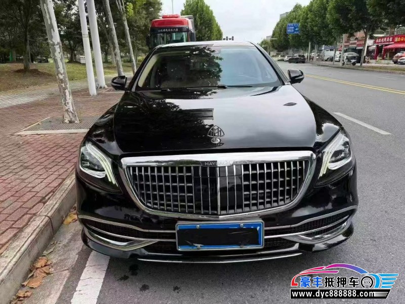 抵押车出售18年奔驰迈巴赫S级轿车