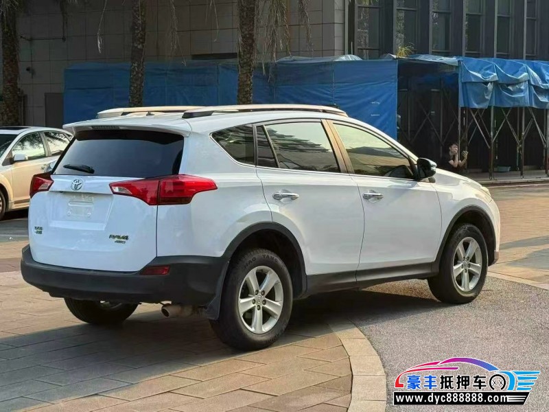 13年丰田RAV4轿车抵押车出售