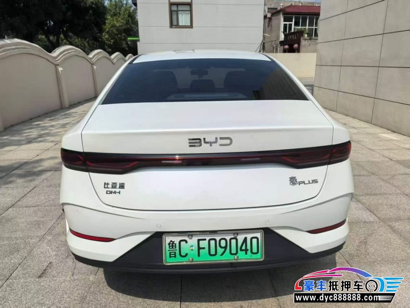 25年比亚迪秦轿车抵押车出售