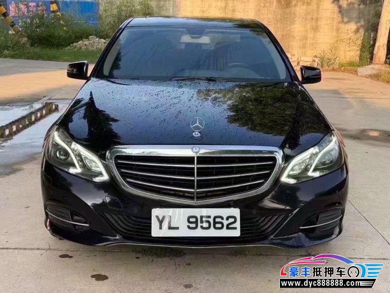 12年奔驰E轿车抵押车出售