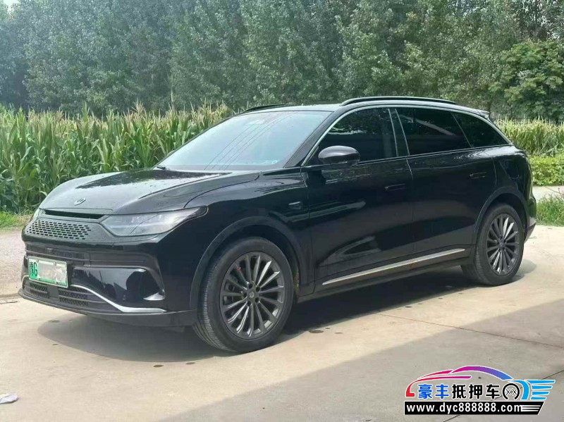 25年零跑C11轿车抵押车出售