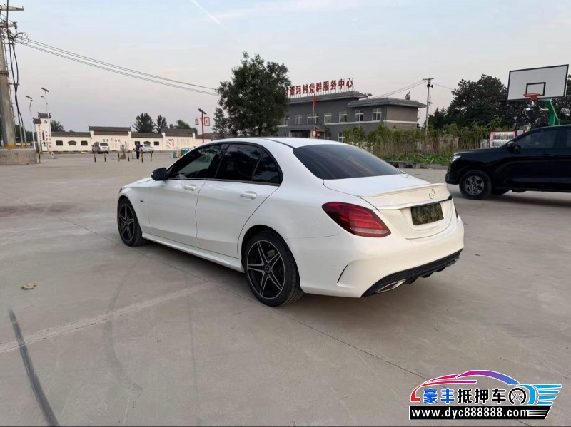 18年奔驰C轿车抵押车出售