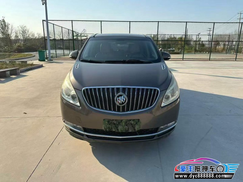 抵押车出售15年别克GL8轿车