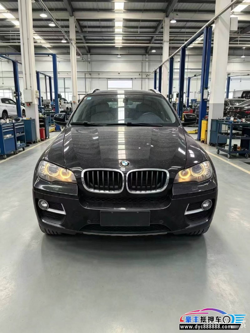 抵押车出售14年宝马X6轿车