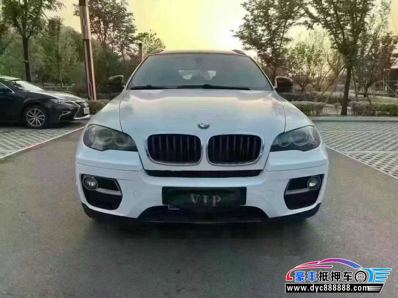 抵押车出售13年宝马X6轿车