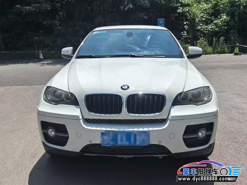 抵押车出售12年宝马X6轿车