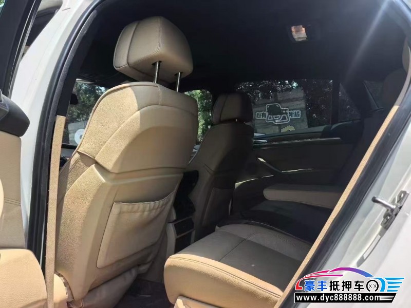 12年宝马X6轿车抵押车出售