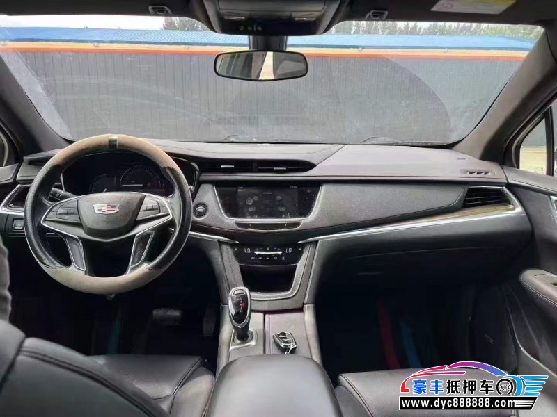 18年凯迪拉克XT5轿车抵押车出售