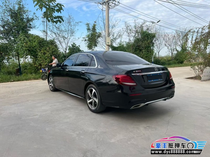 19年奔驰E轿车抵押车出售