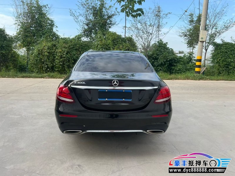 19年奔驰E轿车抵押车出售