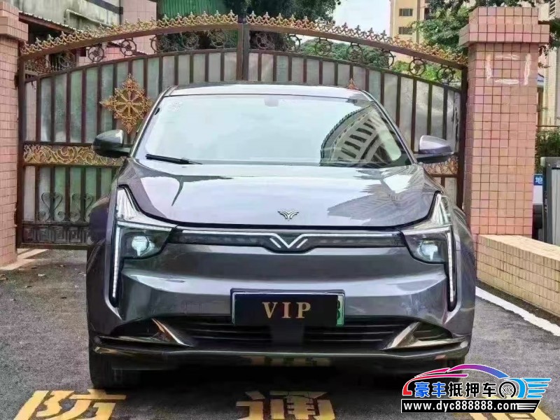 24年哪吒U轿车抵押车出售