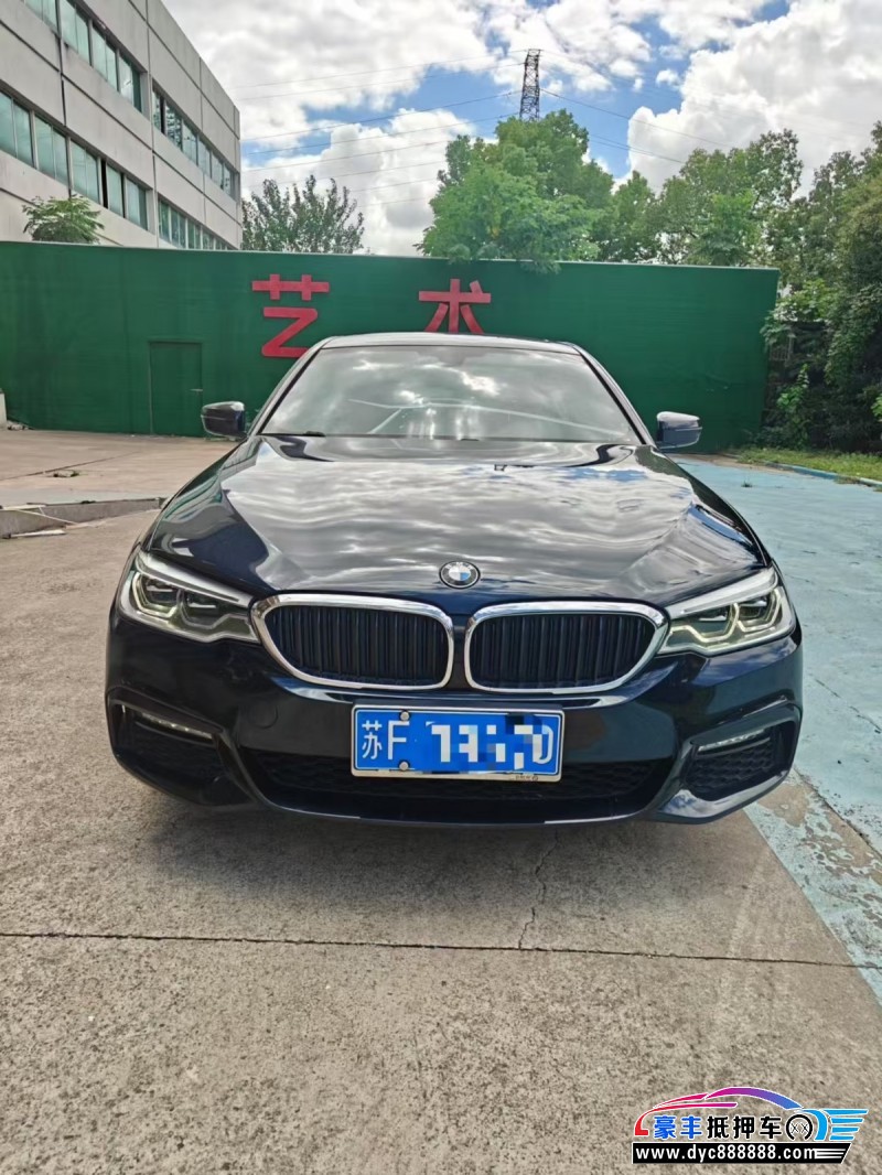 抵押车出售18年宝马5系轿车