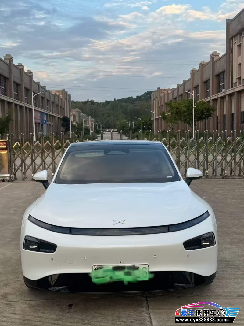 抵押车出售24年小鹏P7轿车