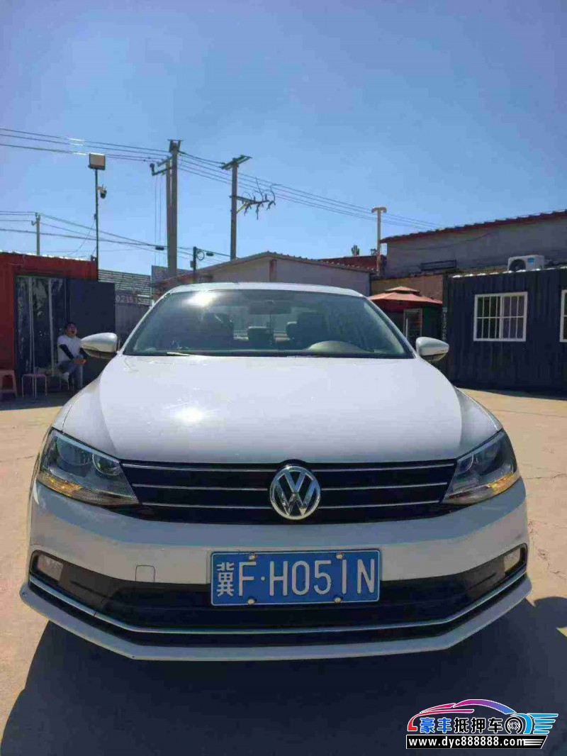 抵押车出售17年大众速腾轿车