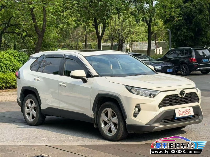 20年丰田RAV4轿车抵押车出售