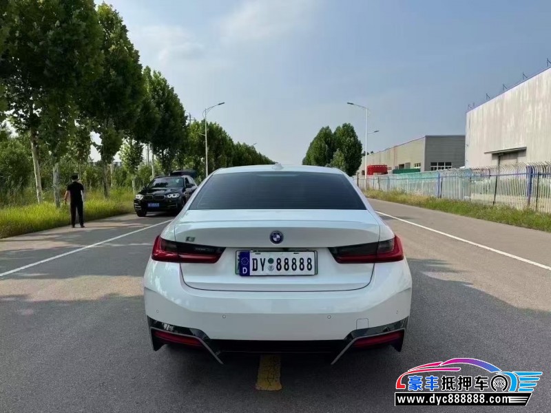 25年宝马i3轿车抵押车出售