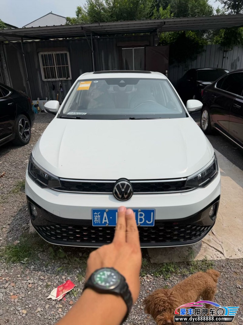 抵押车出售26年大众朗逸轿车
