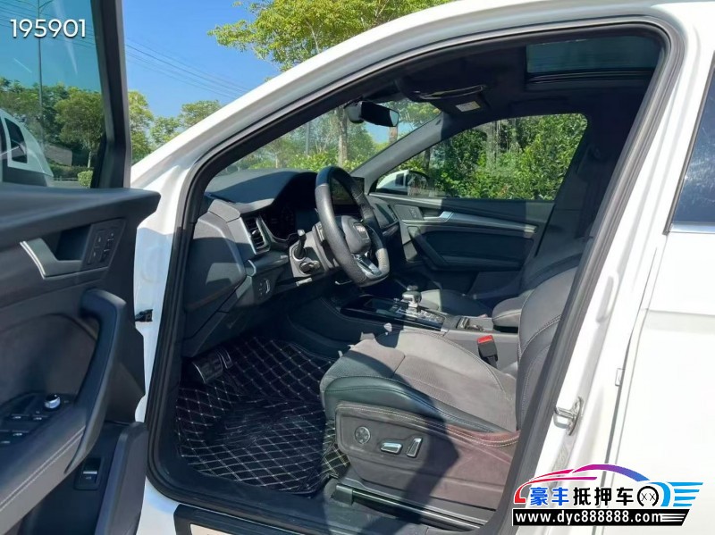 21年奥迪Q5轿车抵押车出售