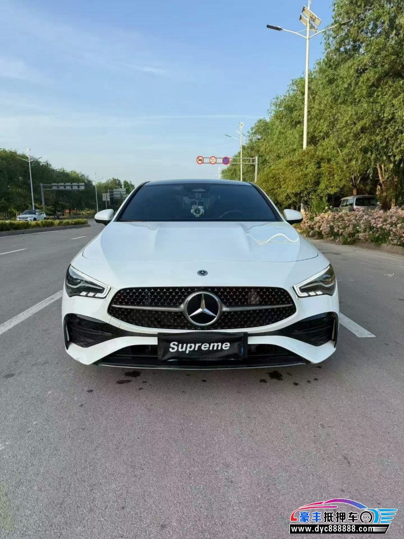 抵押车出售24年奔驰CLA轿车