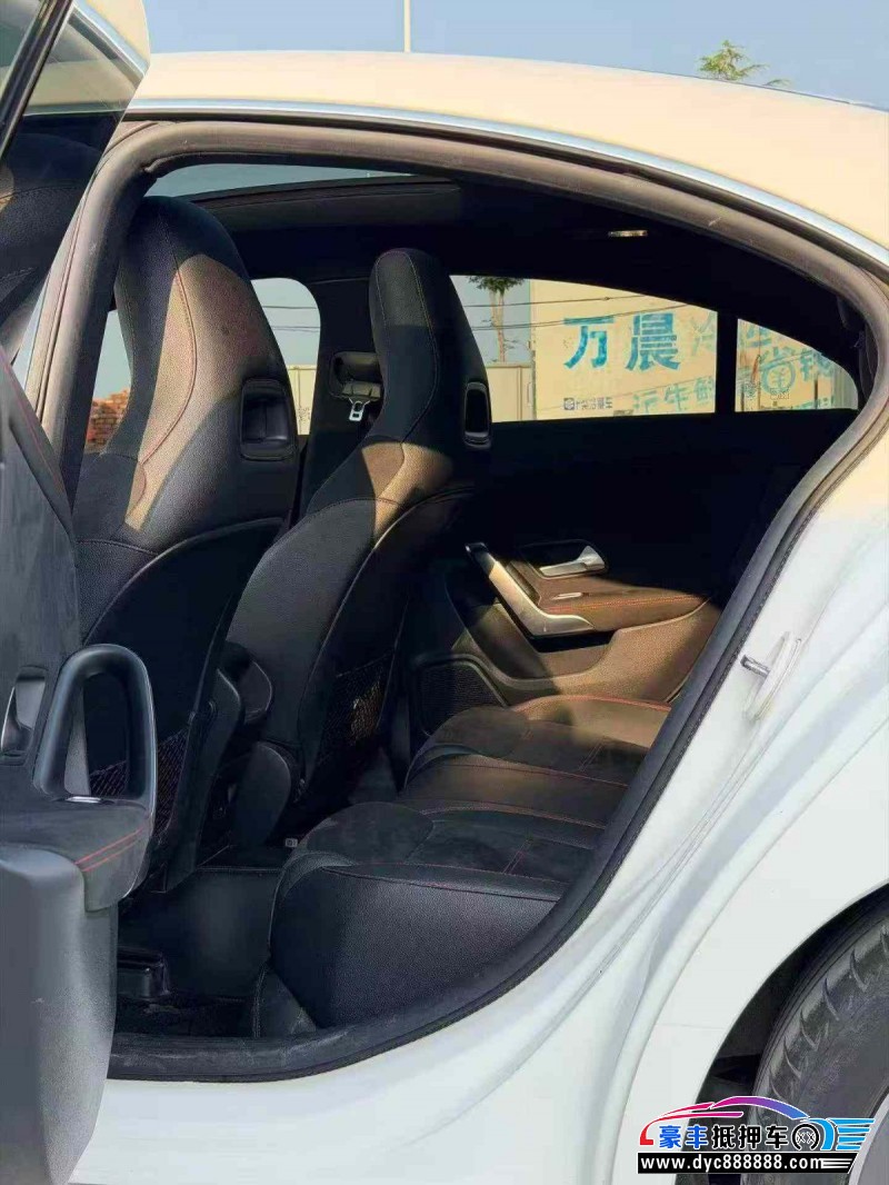 22年奔驰CLA轿车抵押车出售