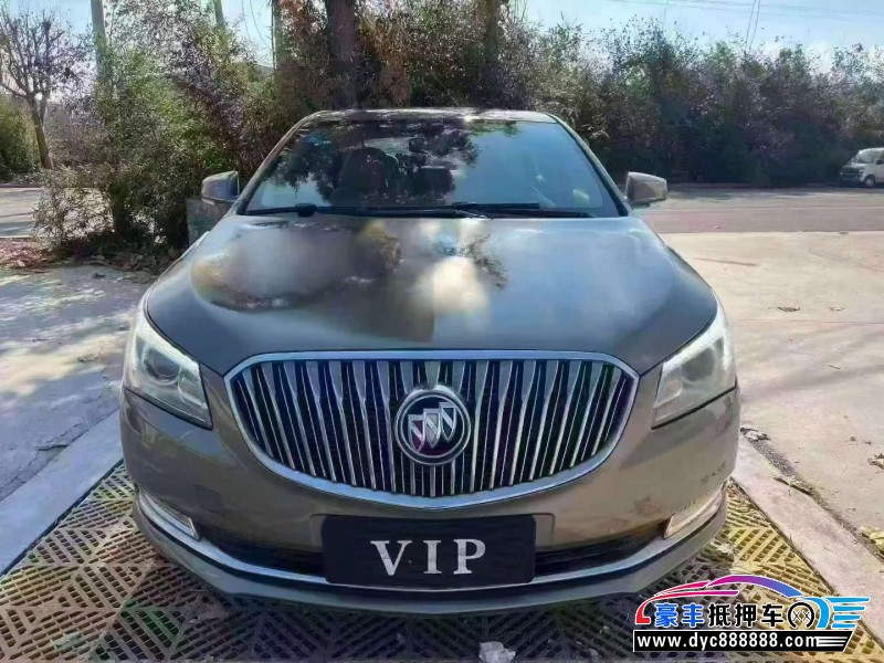 13年别克君越轿车